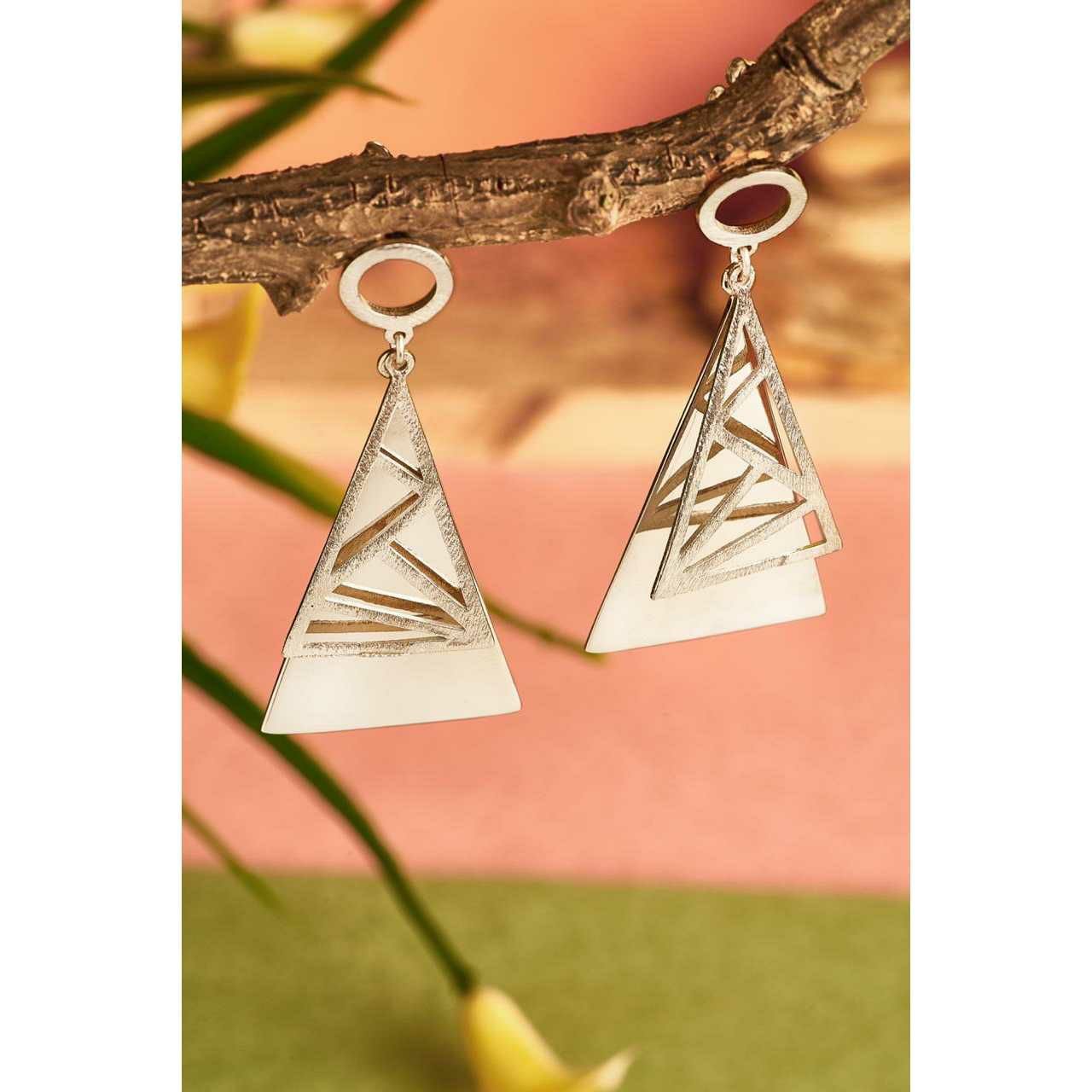 92.5 Sterling Silver Triangle Shaip Designing Earring Ns-2739