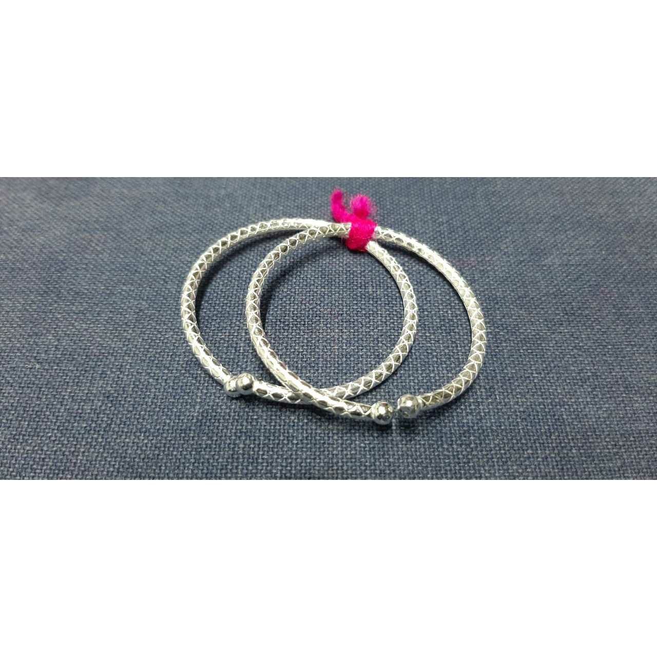 Handmade different look super nice,light weight,hollow cholel nakshi small size children(kidd,babby,baccha) kadli(kangan,kada,bangle,patli) ms-2383